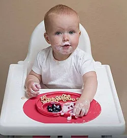 EZPZ Силиконова подложка за хранене 12+ месеца Mini Mat Blush pink