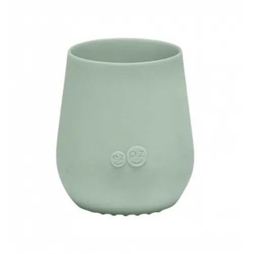 Ezpz Обучителна чаша Tiny Cup Sage 4+ месеца Ezpz Обучителна чаша Tiny Cup Sage 4+ месеца